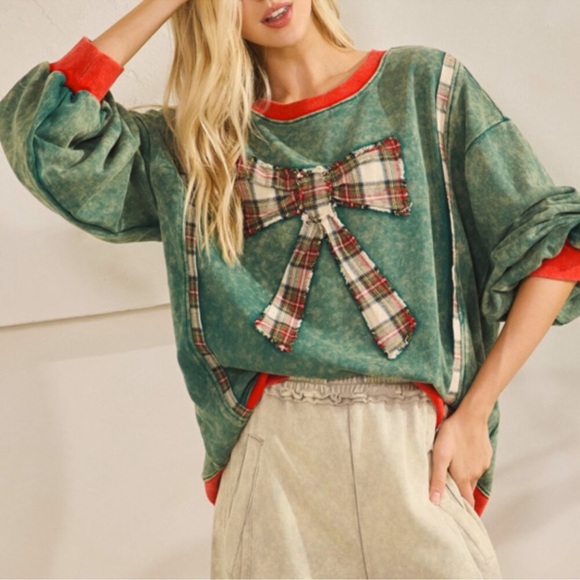 Oversized Soft Merry Mineral-Wash Bow Pullover Sweatshirt Size Medium NEW - Picture 5 of 10